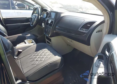 2015 Chrysler Town & Country Touring from USA, damaged, VIN 2C4RC1BG5FR554065